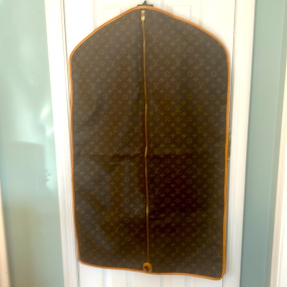 Louis Vuitton Monogram Garment Bag with COA - Picture 3 of 10
